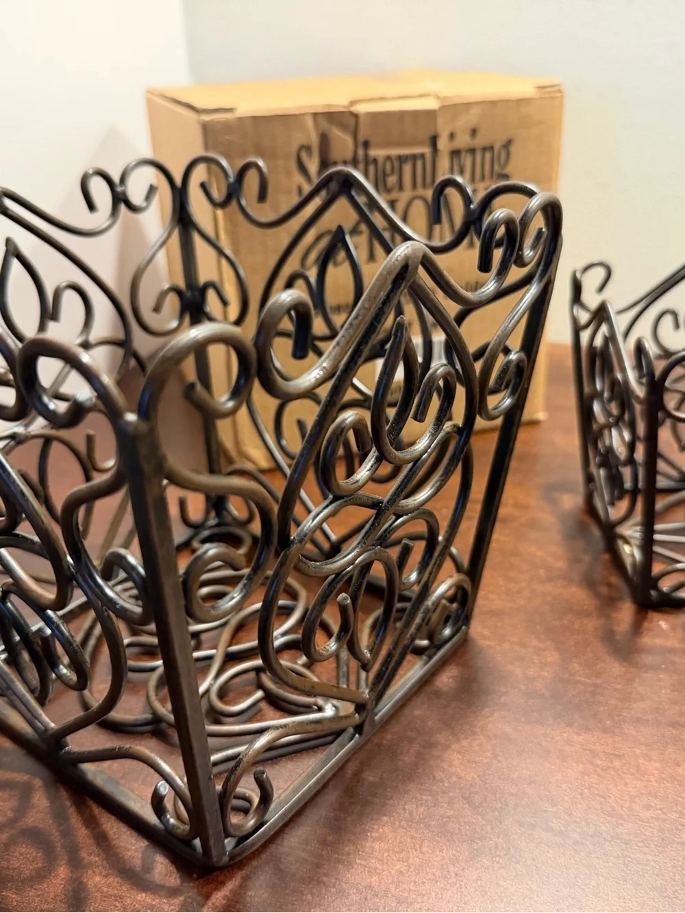 Southern Living at Home, Rosedale Plant Holder, 2pc set, # 40400, NIB Retired